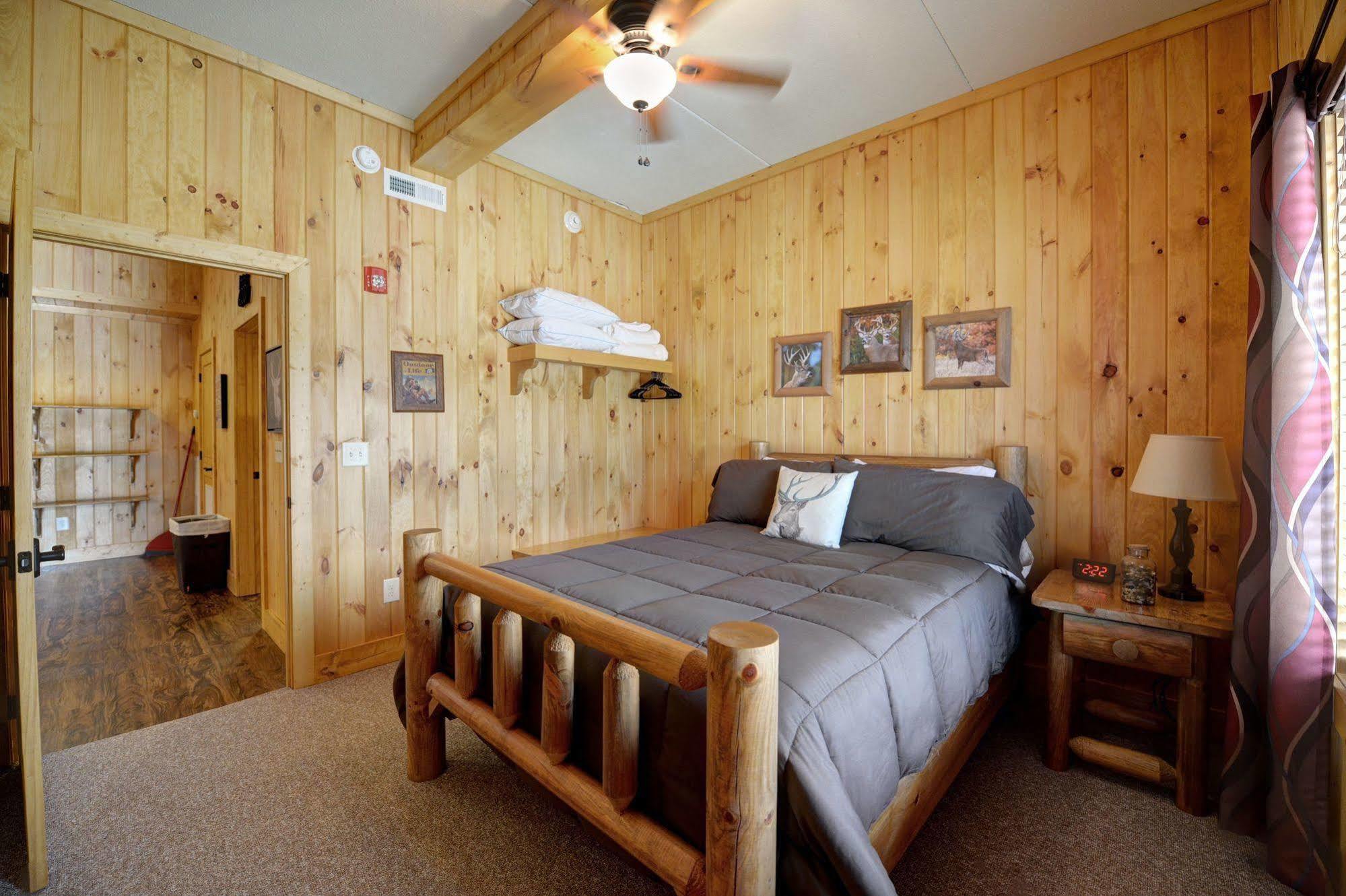 Blue Water Resort Dayton Екстериор снимка